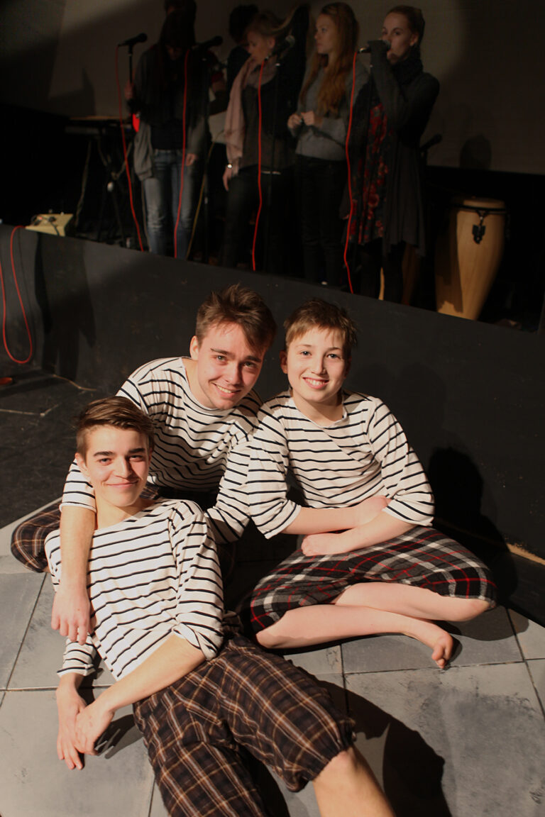 Forestilling - 2012_TMpresseb